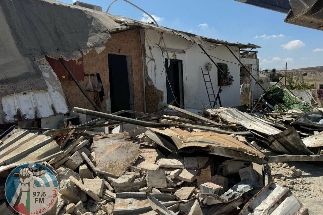 الاحتلال يجبر مواطنا على هدم منزله ذاتيا في القدس