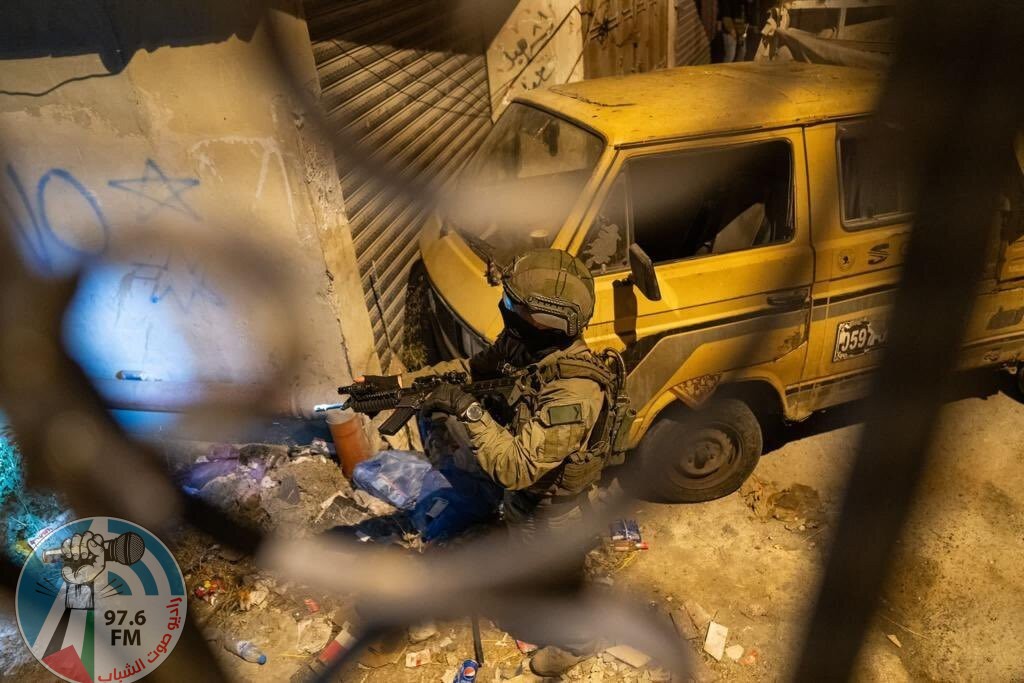 الاحتلال يأخذ مقاسات منزلين في نابلس تمهيدا لهدمهما ويعتقل مواطنة