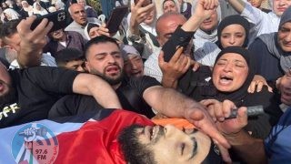 نابلس تودع الشهيد ضياء دويكات في موكب مهيب