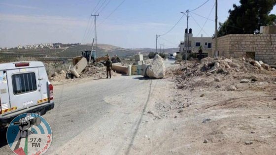الاحتلال يغلق مدخل المنشية جنوب شرق بيت لحم