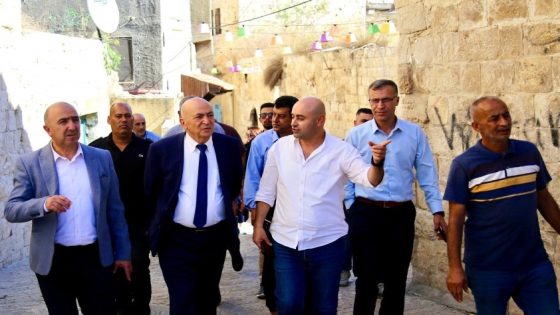 الوزير الحايك يتفقد المواقع الأثرية في جنين