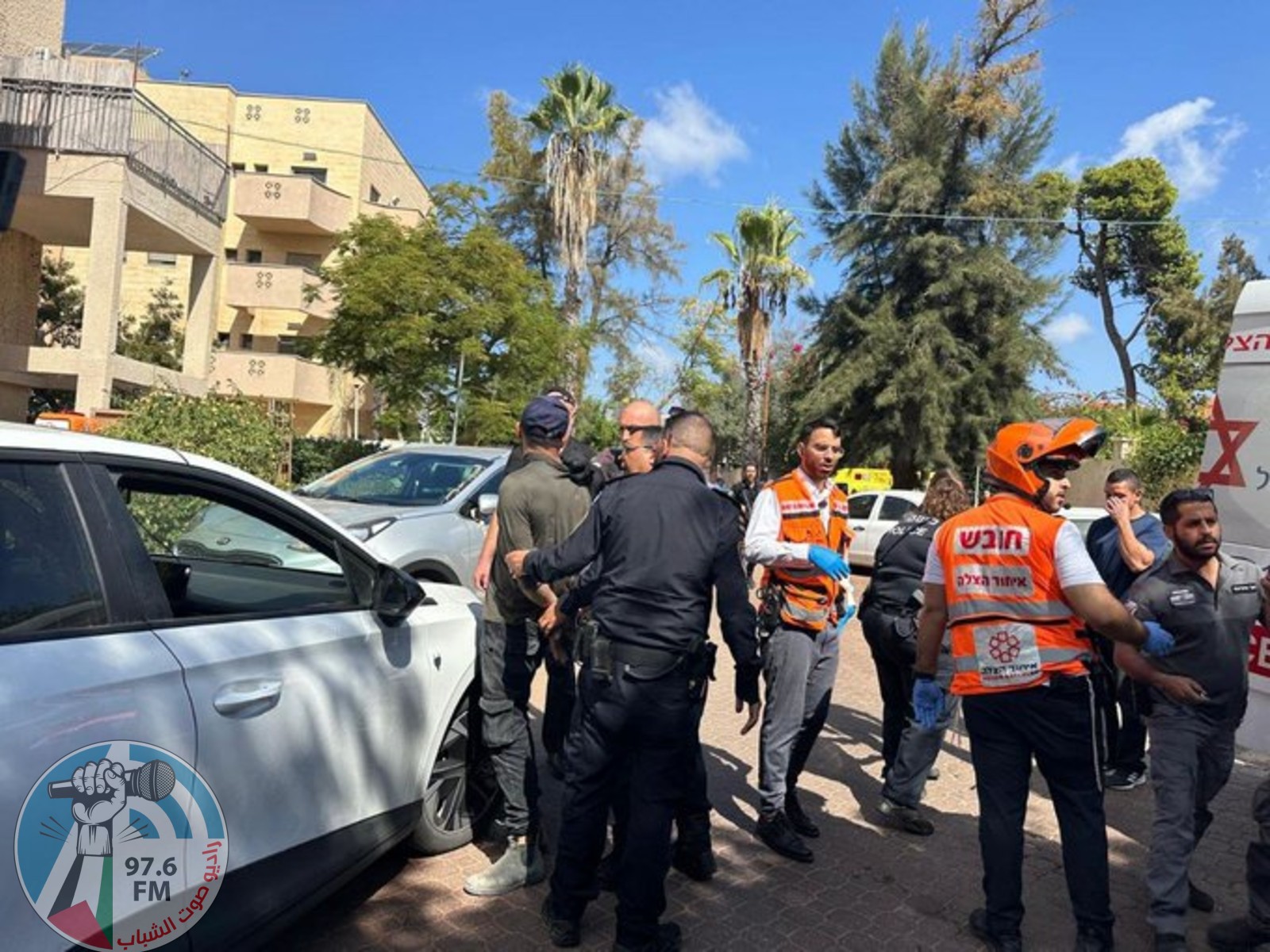 إصابة 6 اسرائيليين في عملية طعن في الخضيرة بأراضي الـ48