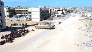 بوريل يدعو إلى “وضع حد للهجمات على المدنيين وحماية النازحين” في شمال قطاع غزة
