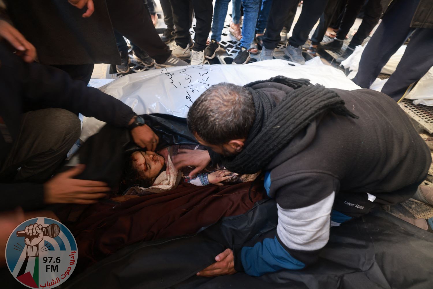 شهداء ومصابون في قصف للاحتلال شمال وجنوب قطاع غزة