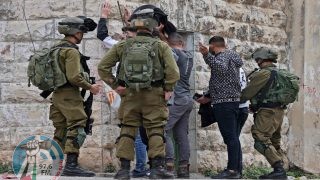 الاحتلال يعتقل 28 مواطنا من الضفة بينهم طفل