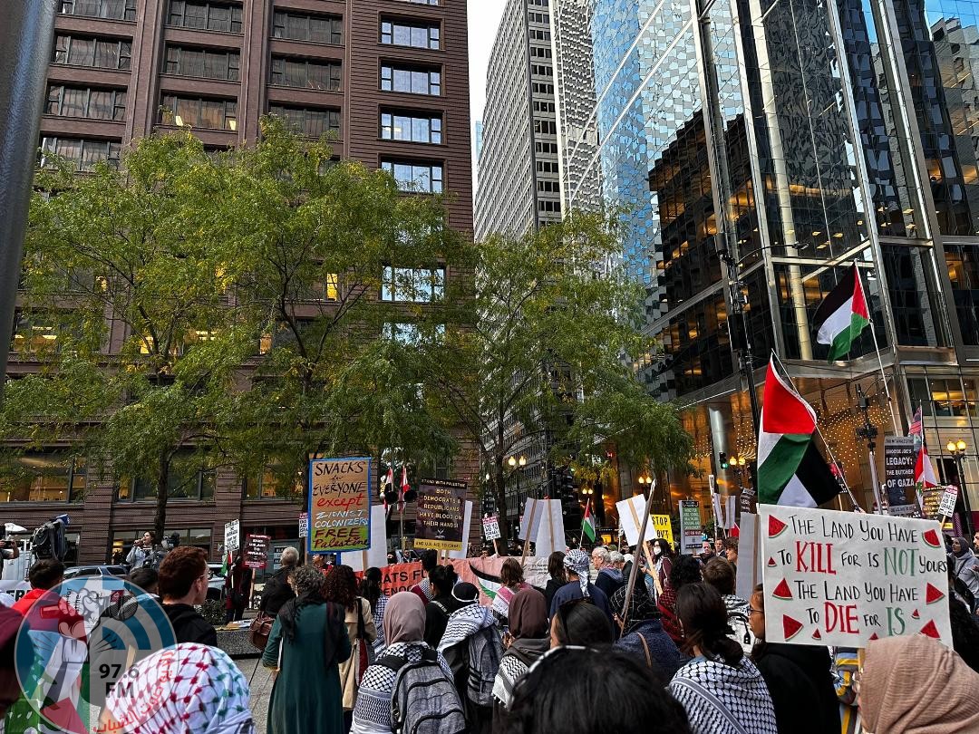 مظاهرة أمام القنصلية الإسرائيلية في شيكاغو ضد العدوان على لبنان وفلسطين