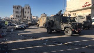 إصابات- استشهاد طفل برصاص الاحتلال في مخيم قلنديا