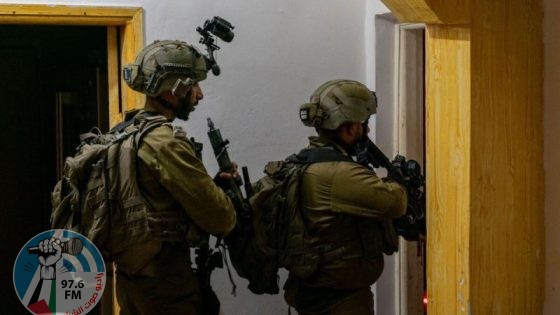 الاحتلال يعتقل 6 شبان بينهم شقيقان من دير دبوان شرق رام الله