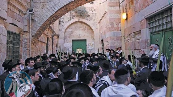 مئات المستوطنين يقتحمون الأقصى في سادس أيام “عيد العرش”