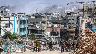 8 شهداء وعدد من الإصابات في قصف الاحتلال مخيم جباليا