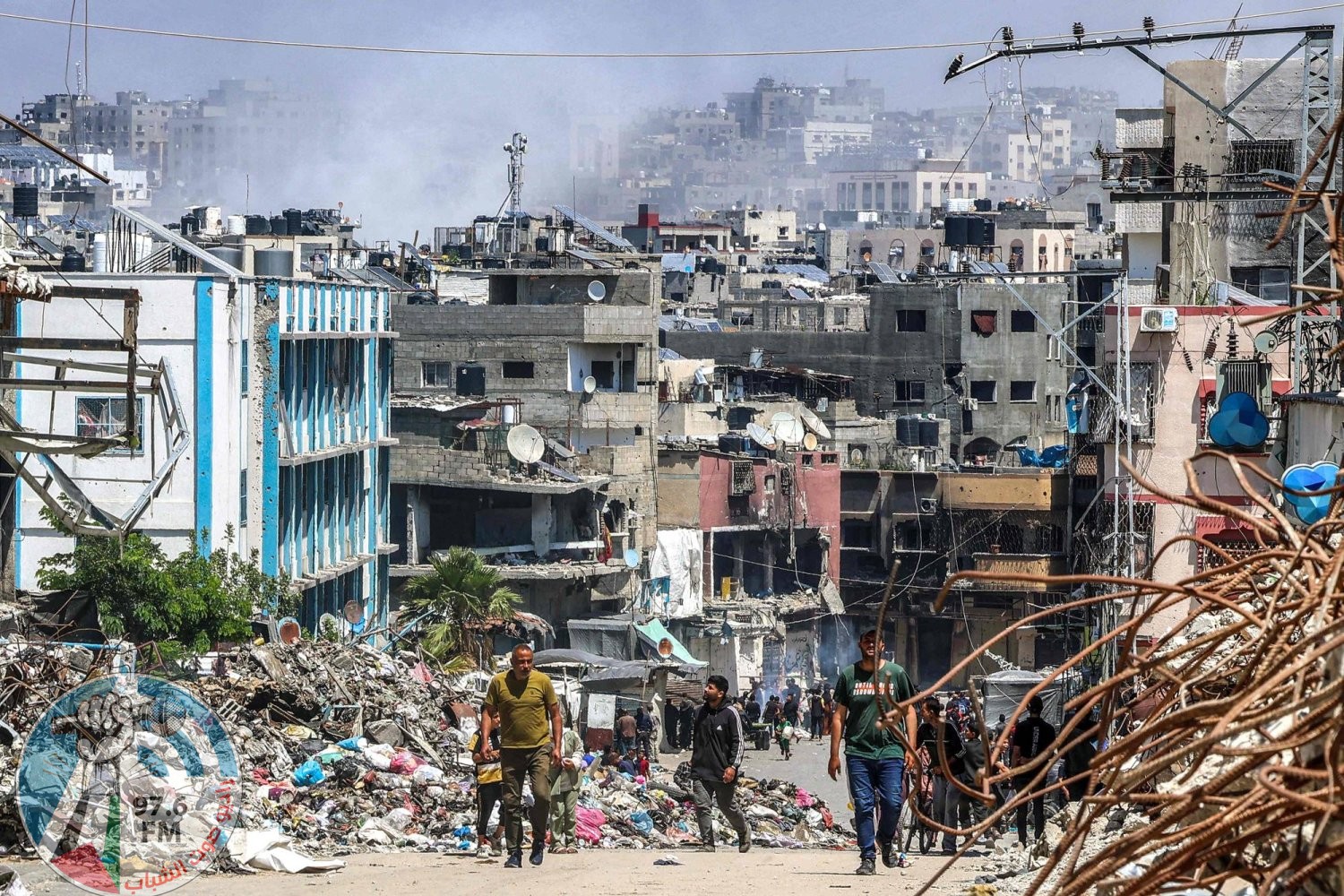 8 شهداء وعدد من الإصابات في قصف الاحتلال مخيم جباليا