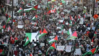 مظاهرة ضخمة في واشنطن لإنهاء "الابادة الجماعية"