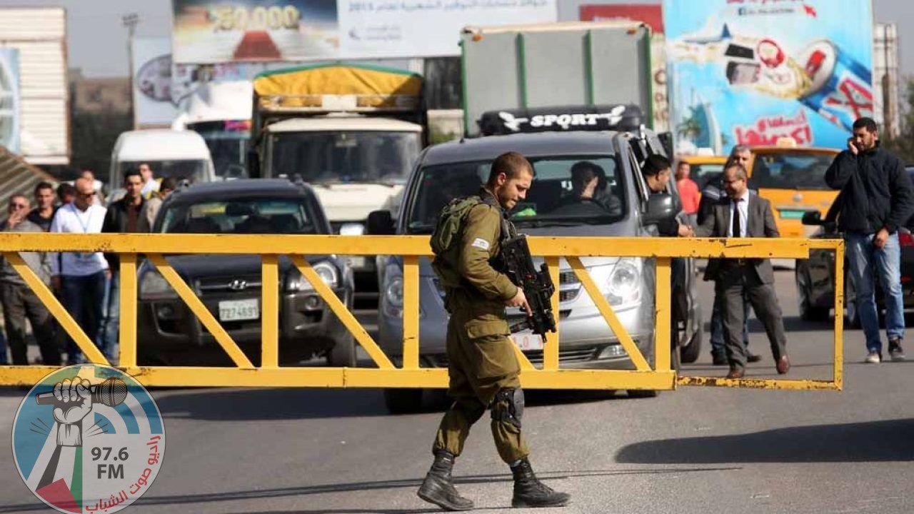 الاحتلال يعتقل شابين عند حاجز عين سينيا شمال رام الله