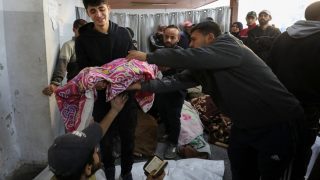 غزة: 4 مجازر راح ضحيتها 19 شهيدا