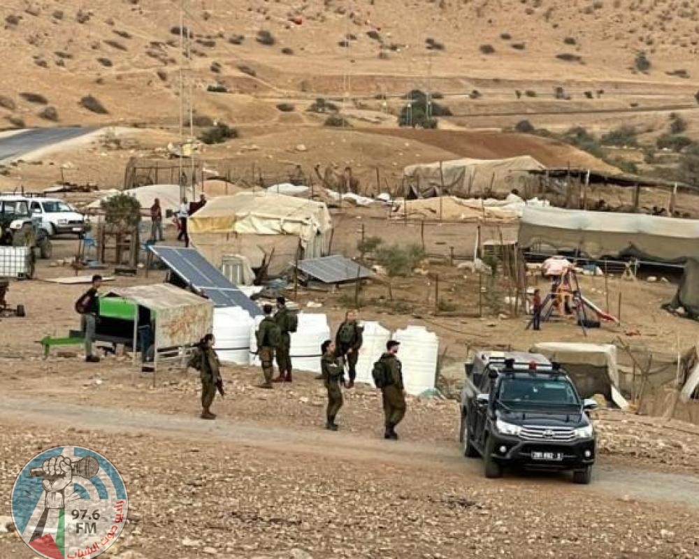 الاحتلال يجبر الكادر التعليمي بمدرسة المالح بالأغوار الشمالية على اخلائها