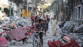 مسؤول إسرائيلي رفيع: مستعدون لصفقة بشأن غزة.. وفد حماس يصل القاهرة
