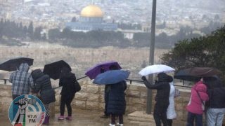 الطقس: تتأثر البلاد بمنخفض جوي مصحوب بكتلة هوائية باردة