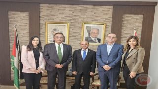 وزير المواصلات يبحث مع وحدة دعم المفاوضات آفاق التعاون المشترك