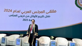 الدكتور علي تفاحة من جامعة النجاح يحصد المركز الأول في امتحان البورد العربي للجراحة العامة لعام 2023