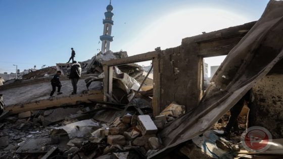فيديو- تدمير مسجد الفاروق وتجدد القصف الاسرائيلي على مختلف مناطق القطاع