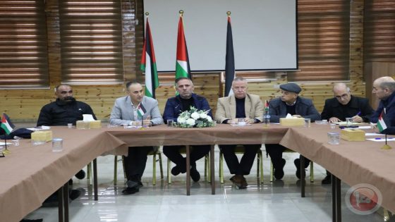 لجنة المرور العليا لمحافظة الخليل تجتمع مع ممثلي القاعات والمركز التجارية الحيوية