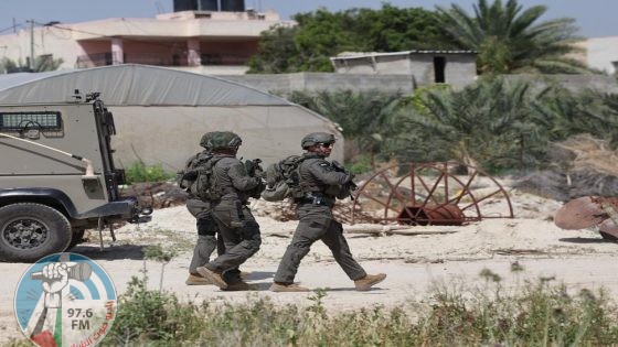 الاحتلال يداهم مزرعة دواجن في عقبة جبر ويحطم محتوياتها