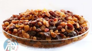 طبيب يؤكد على أهمية تناول الزبيب بانتظام