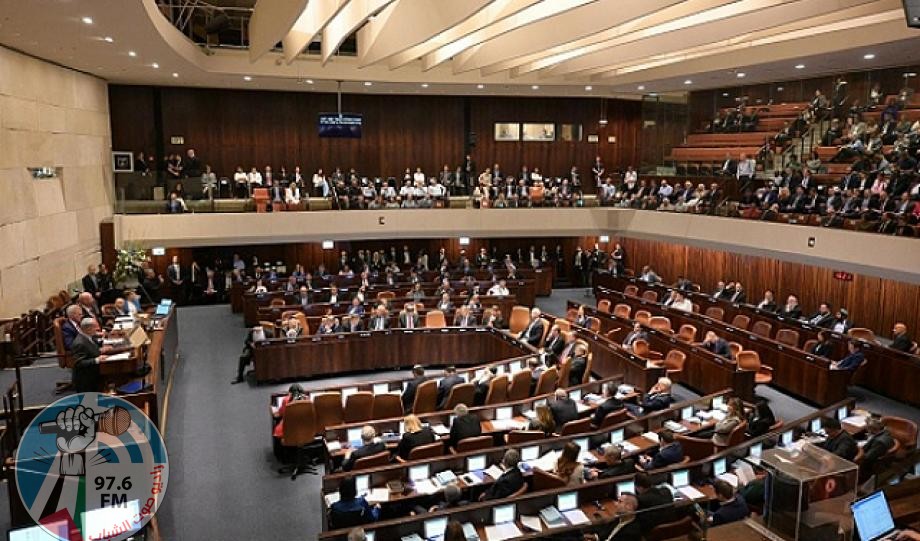 الكنيست تصادق على قانون ترحيل عائلات “منفذي العمليات”