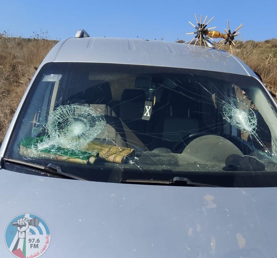 مستوطنون يحطمون مركبة مواطن من ياسوف شرق سلفيت