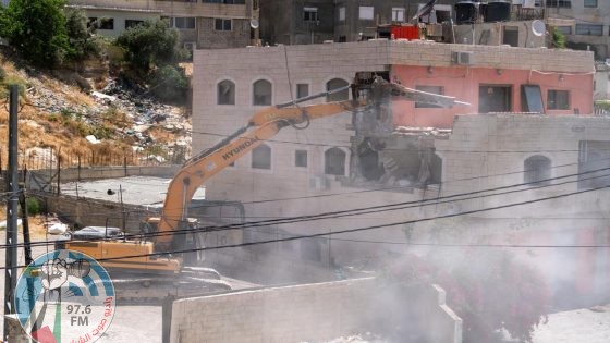 الاحتلال يهدم منزلا في بلدة سلوان