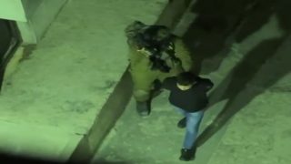 الاحتلال يصيب شابا بالرصاص ويعتقله جنوب طولكرم