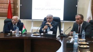 وزير التربية يستعرض مكونات مبادرة “التعليم من أجل التنمية” في طولكرم