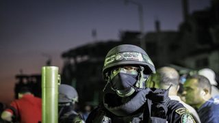 “يديعوت أحرونوت”: الفصائل الفلسطينية في جباليا نظمت نفسها وتوقع خسائر في الجيش