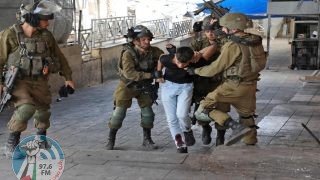 الاحتلال يعتقل 22 مواطنا من الضفة بينهم طفلان وسيدة