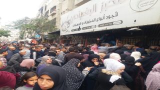 “نساء البريج “.. الخبز لقمة عيش يصعب توفيرها