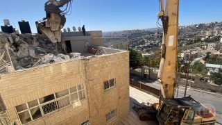 هدم واسع في بلدة عناتا في القدس