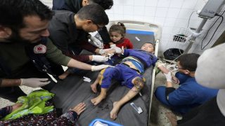 ثلاثة شهداء في غارة للاحتلال على منزل في مدينة غزة