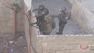 القدس: بلدية الاحتلال توزع قرارات هدم في بلدة العيسوية