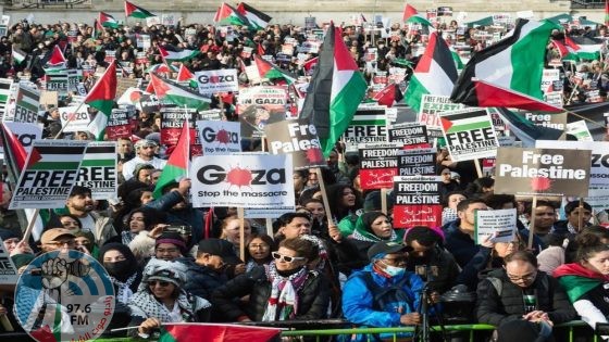 مظاهرة حاشدة تجوب شوارع العاصمة الأرجنتينية تطالب بوقف الإبادة في فلسطين