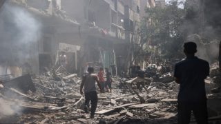 5 شهداء وعدد من الجرحى في قصف للاحتلال استهدف منزلين في غزة