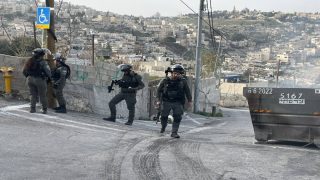 القدس: الاحتلال يقتحم منزلا لاسيرين محررين في سلوان