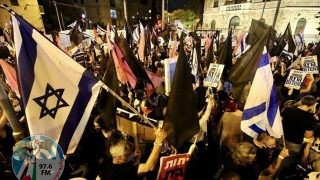 آلاف الإسرائيليين يتظاهرون ضد حكومة نتنياهو