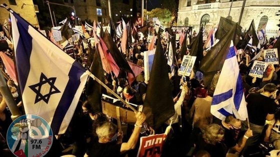 آلاف الإسرائيليين يتظاهرون ضد حكومة نتنياهو