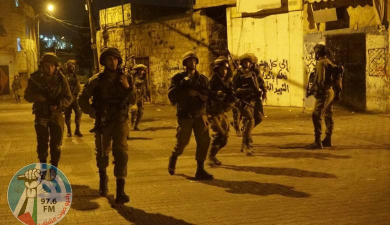 الاحتلال يشن حملة اعتقالات واسعة في بلدة يعبد