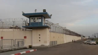 فصل الشتاء يضاعف معاناة الأسرى المرضى في سجن النقب