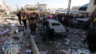 خمسة شهداء وعدد من الجرحى في قصف الاحتلال منزلا في دير البلح