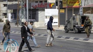 مستوطنون يعتدون على المواطنين في المغير ويقتحمون سنجل