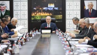 الحكومة تقر تشكيل غرفة عمليات حكومية طارئة لإدارة غزة