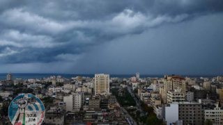 الطقس: أجواء غائمة وفرصة ضعيفة لسقوط زخات من الأمطار