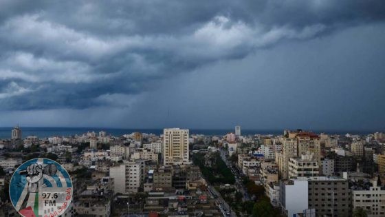 الطقس: أجواء غائمة وفرصة ضعيفة لسقوط زخات من الأمطار